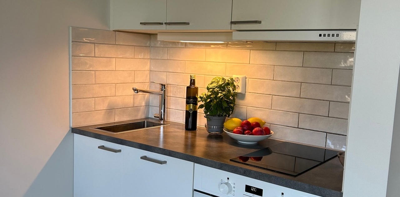 Kjøkken med integrerte hvitevarer