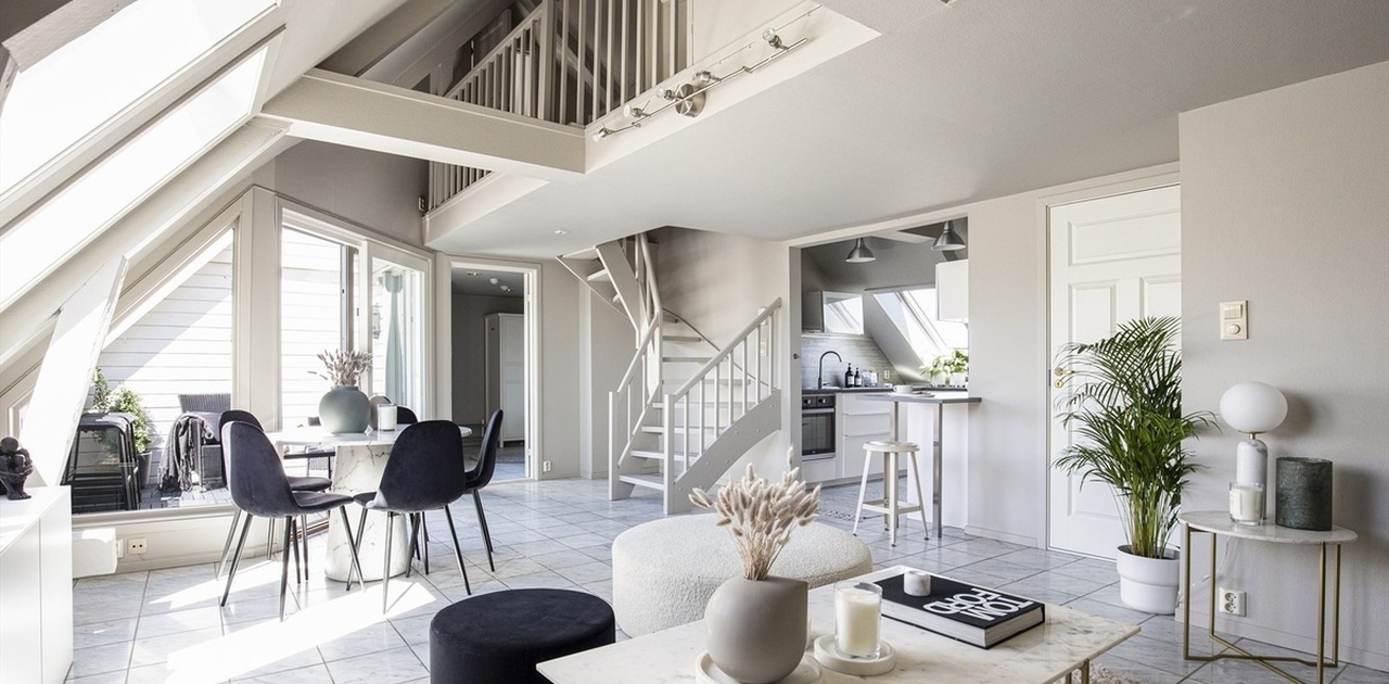 Lys og trivelig stue (tv er inkludert)