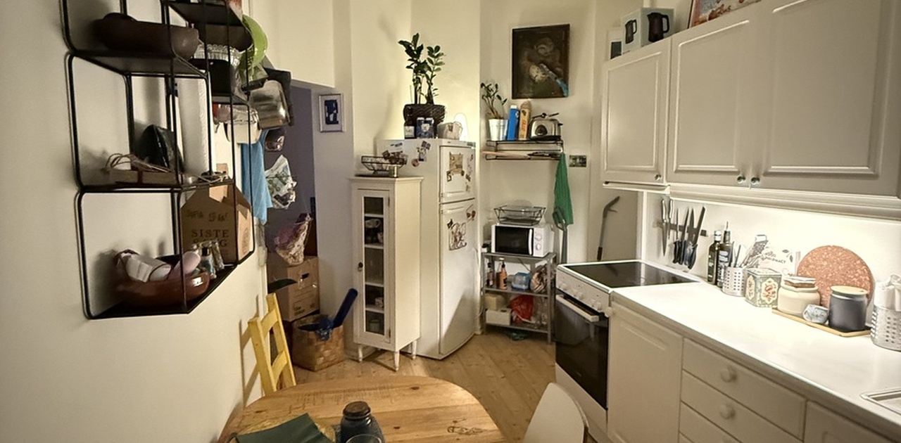 Kjøkken med spiseplass