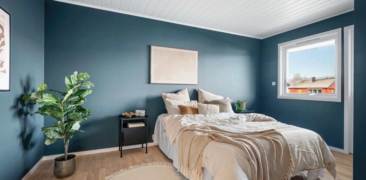 Soverom 1 med egen balkong