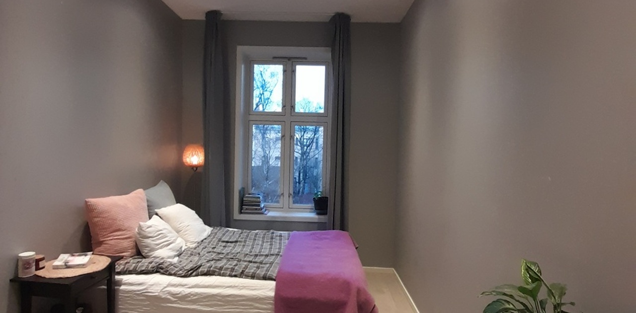 Sengen på 140cm x 200cm følger med!