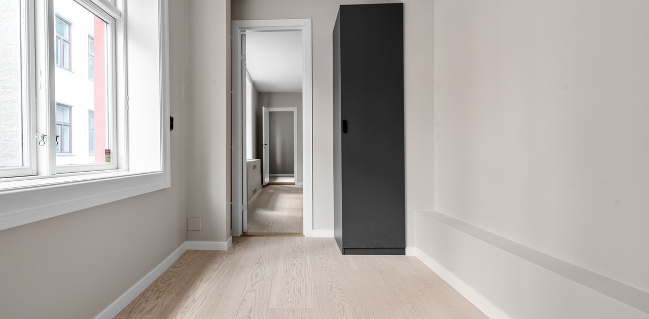 Rom som leies ut med skap som følger med