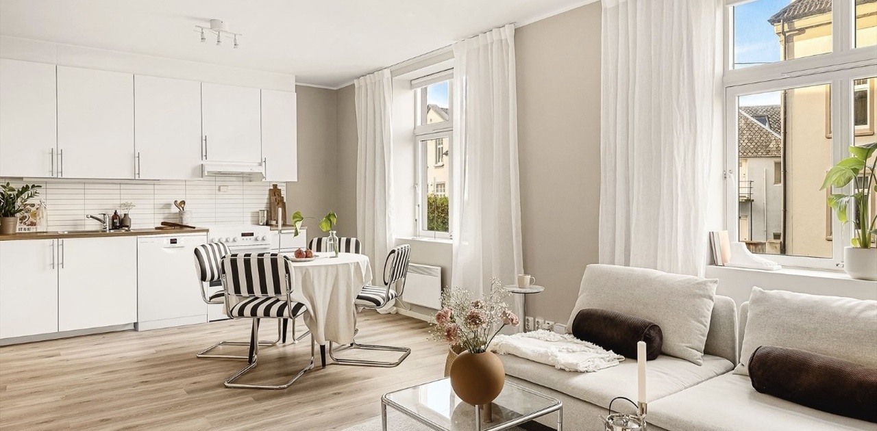 Stue/kjøkken: 25.8 kvm