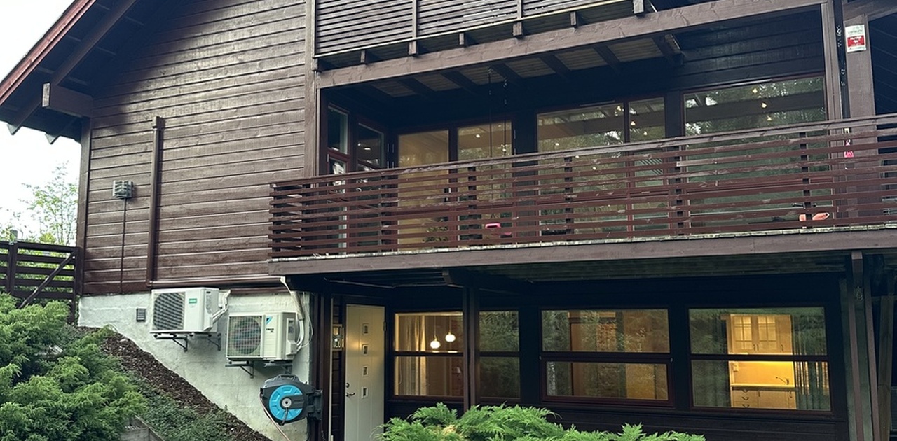 Fasade og inngangsparti