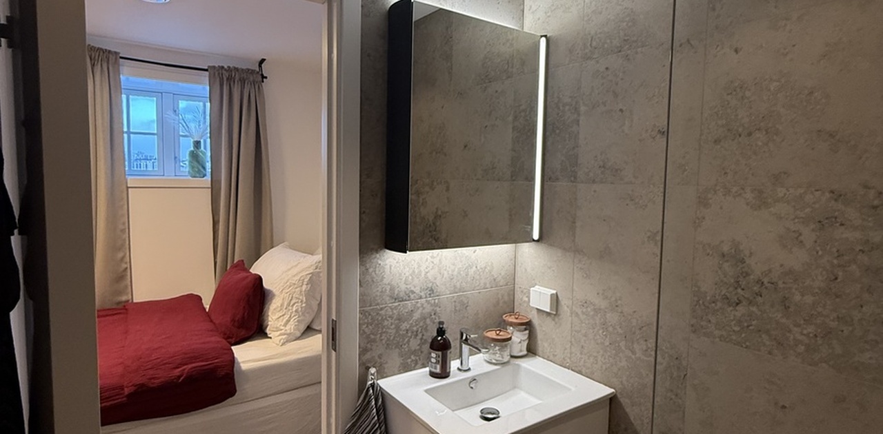 Soverom med eget bad