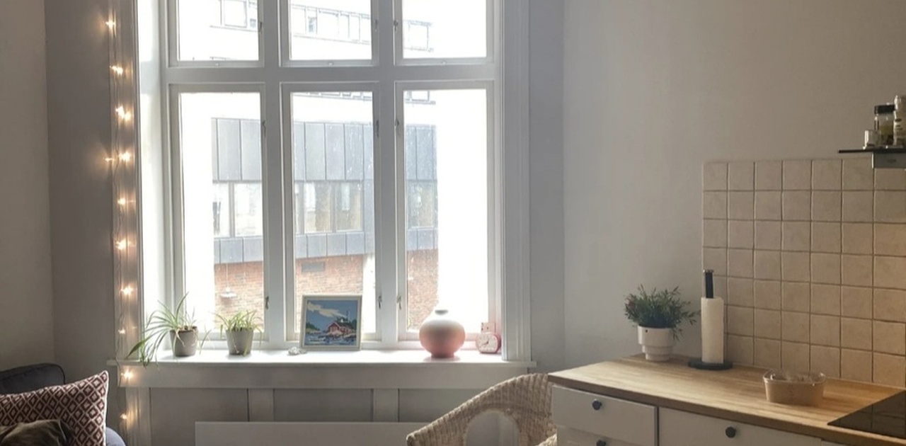 Living room & kitchen