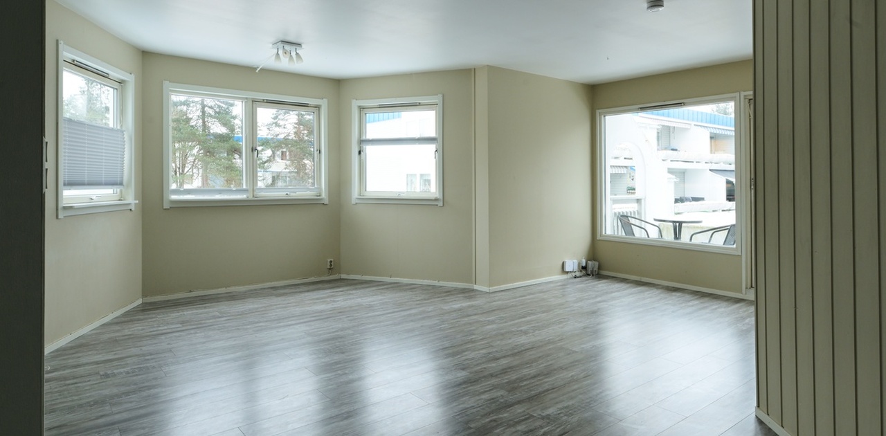 Velkommen til denne flotte 3-roms leiligheten i Åslandhellinga 99.