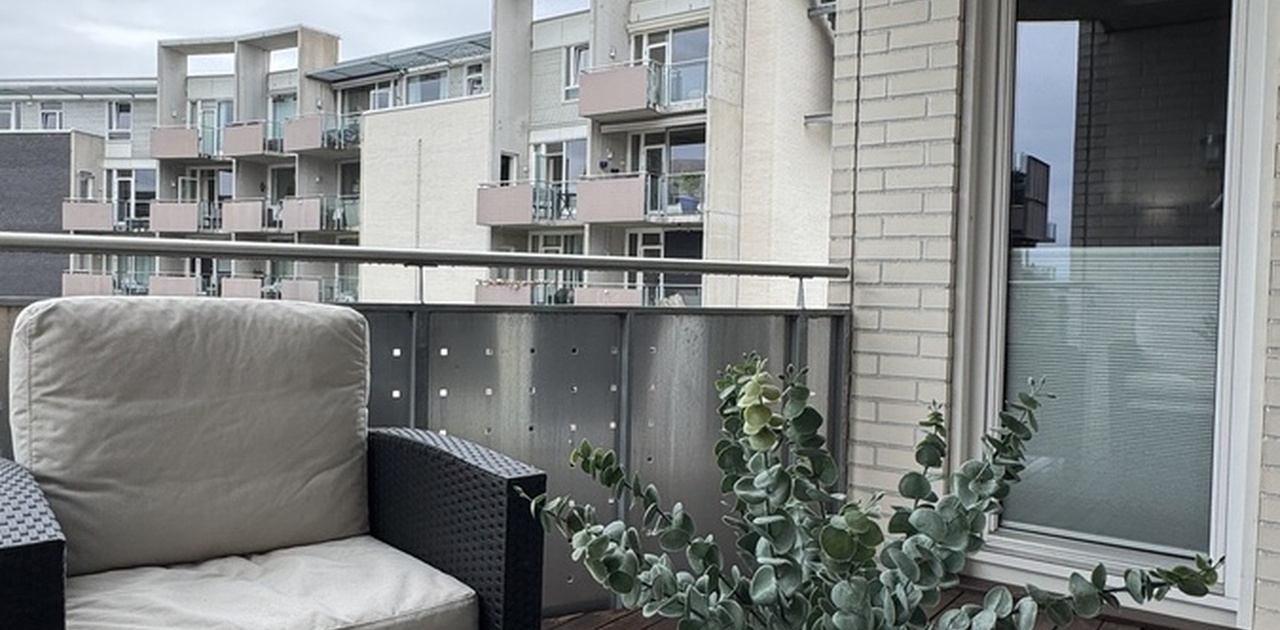 Balkongen - med kveldssol på sommeren, men aldri for varmt!