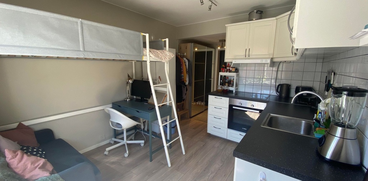 Leiligheten ligger i byggets 2. etasje og har meget effektiv og smart planløsning.