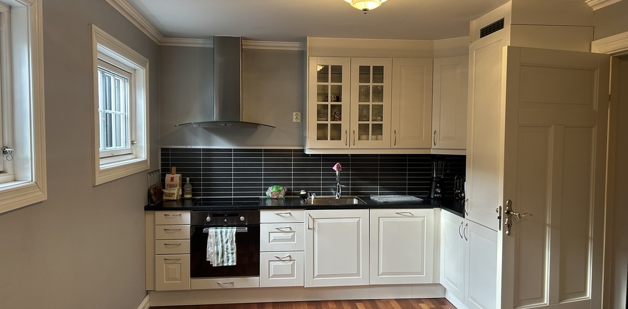 Kjøkken med oppvaskmaskin