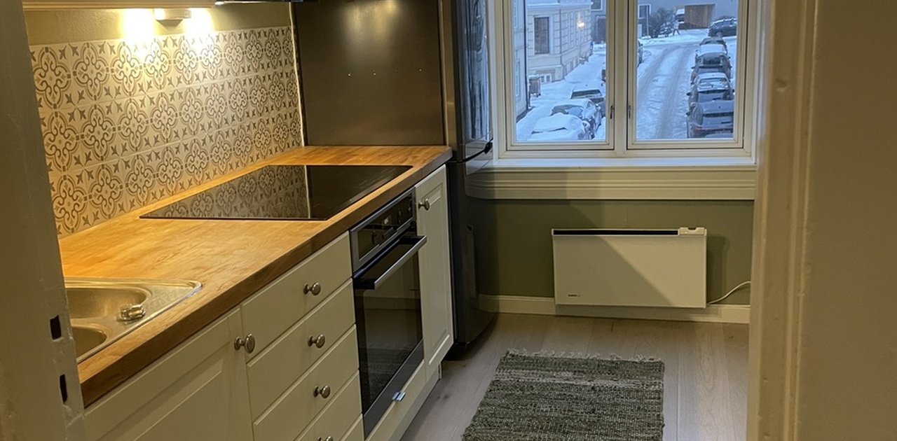 Trivelig og nymalt kjøkken