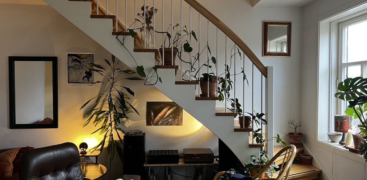 Koselig stue, trapp opp til femte etasje der det er bod