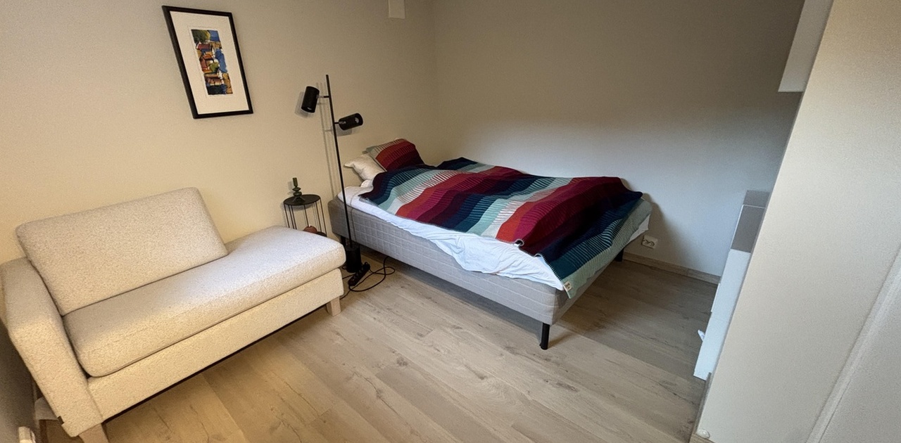 Fint og stort soverom