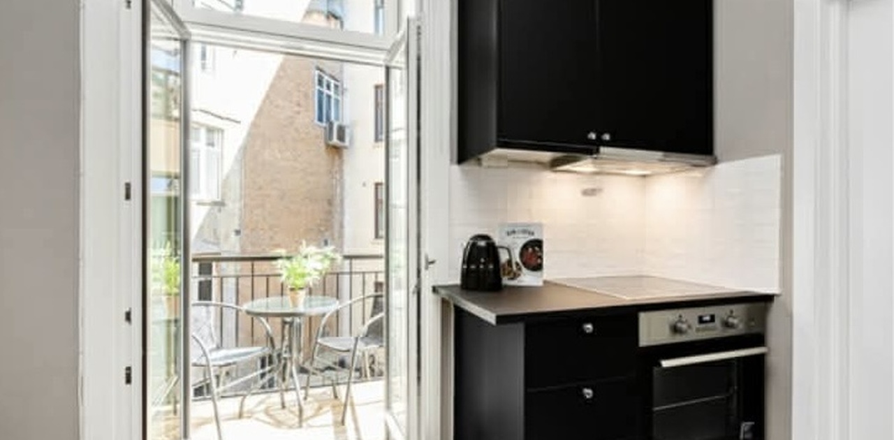 Kjøkken med balkong