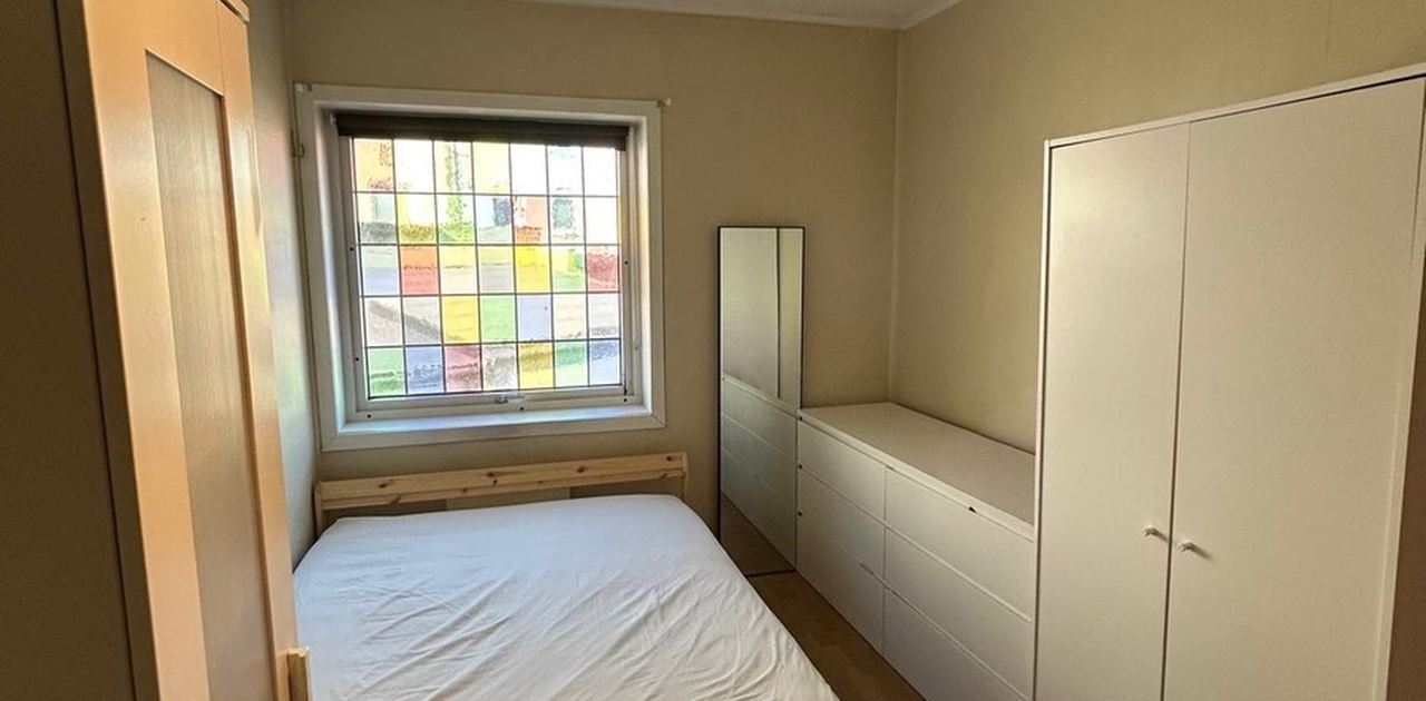 fully furnished bedroom