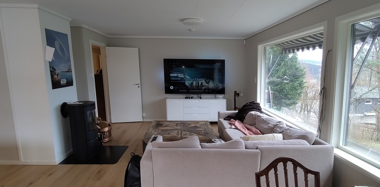 Stuen som man deler med de to andre som bor her.