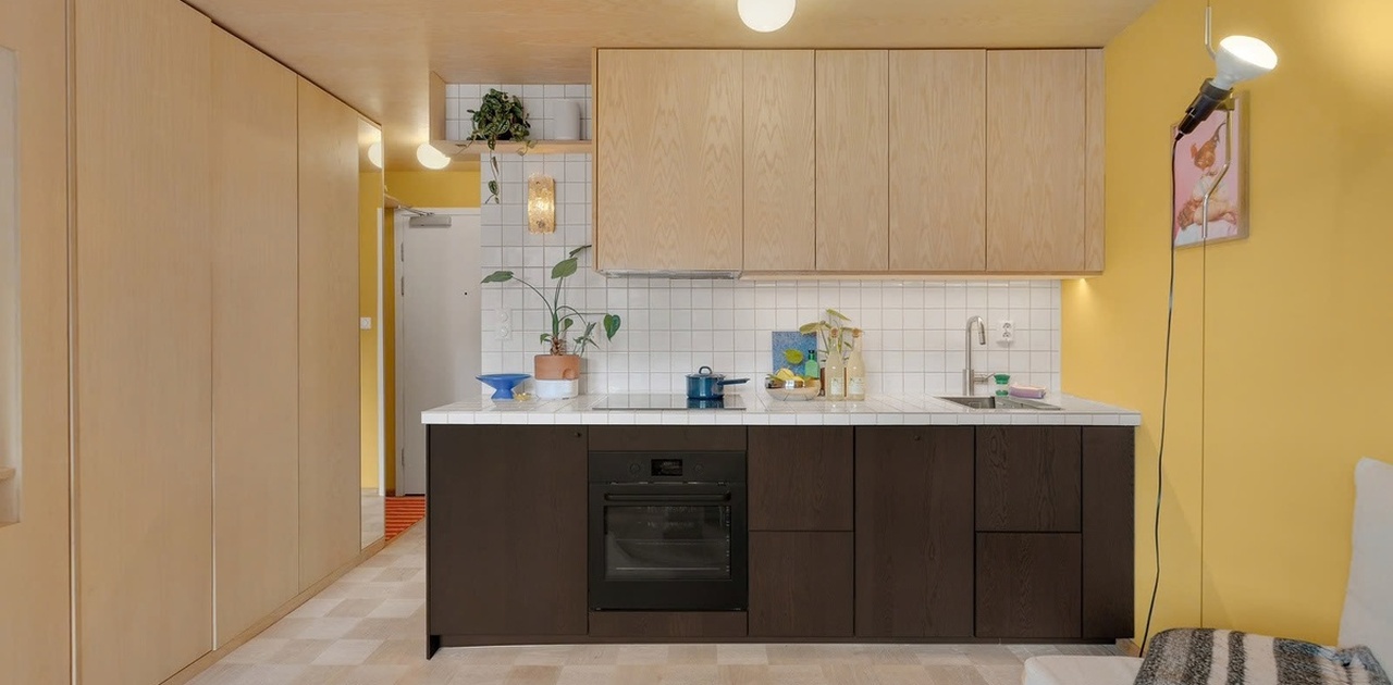 Kjøkken (inkl. kjøleskap, platetopp, stekeovn og oppvaskmaskin)