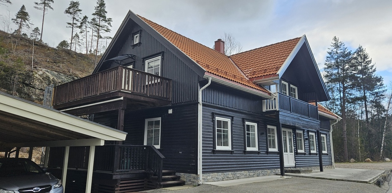 Bolig med hybel i 2. etg