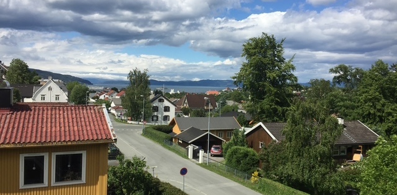 Utsikt fra privat og romslig takterrasse
