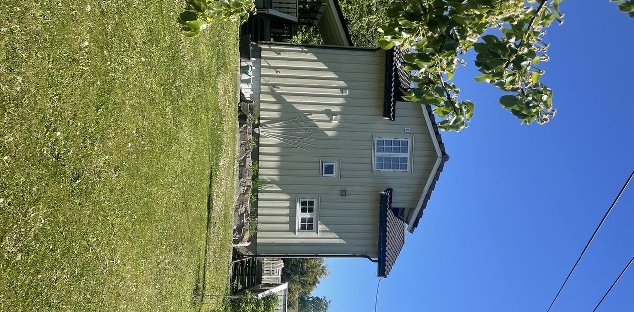 Innkjørsel fra Brattbakken