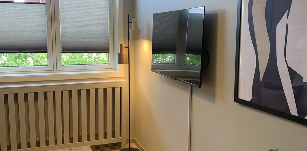 Salongbord og gaming-tv