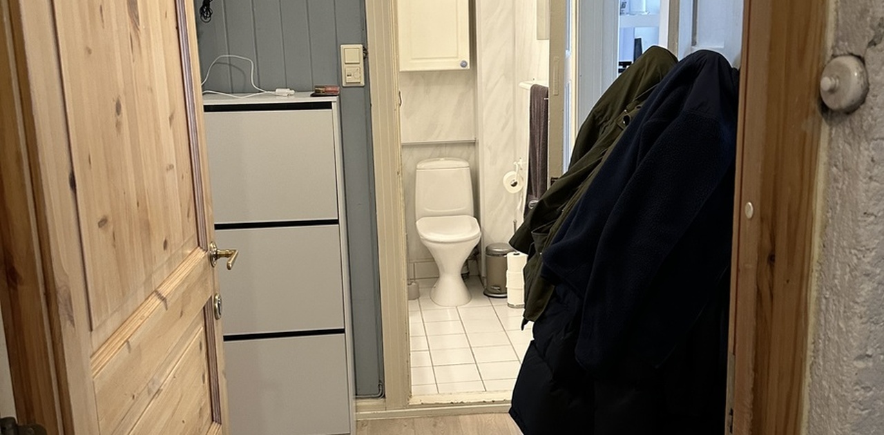 Inngangsparti med skohylle