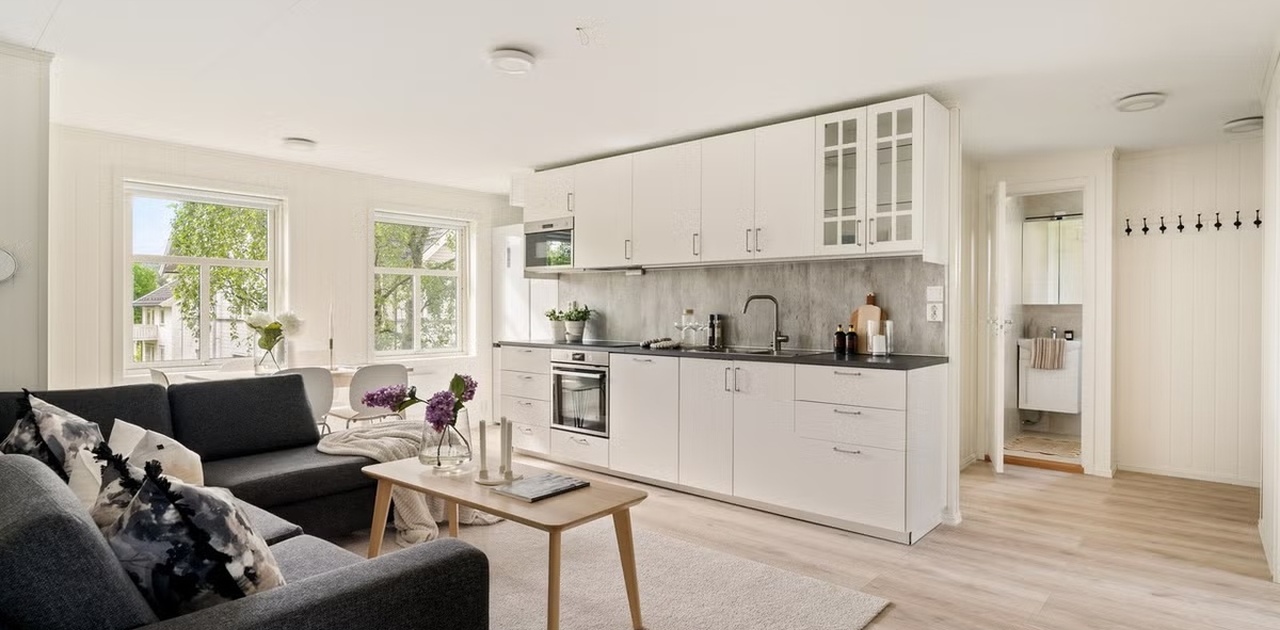 Lys og moderne bygårdsleilighet med attraktiv beliggenhet.