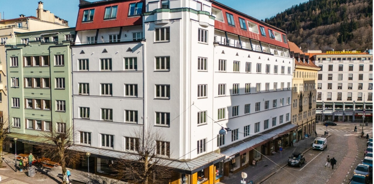 Leiligheten er i 5.etg - inngang fra tårnplass
