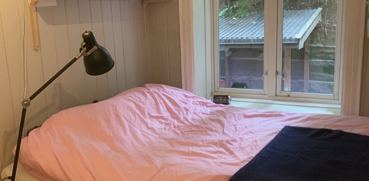 Soverom vendt mot rolig bakgård
