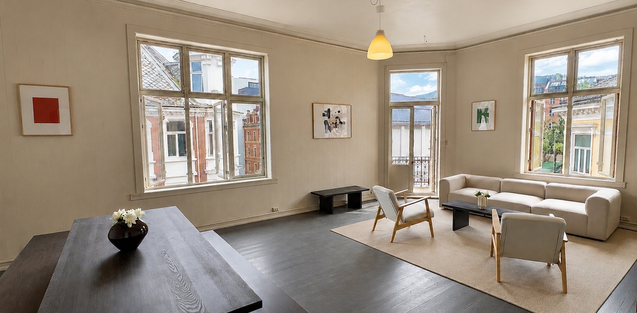 Sjeldent romslig fellesareal midt i byen!
