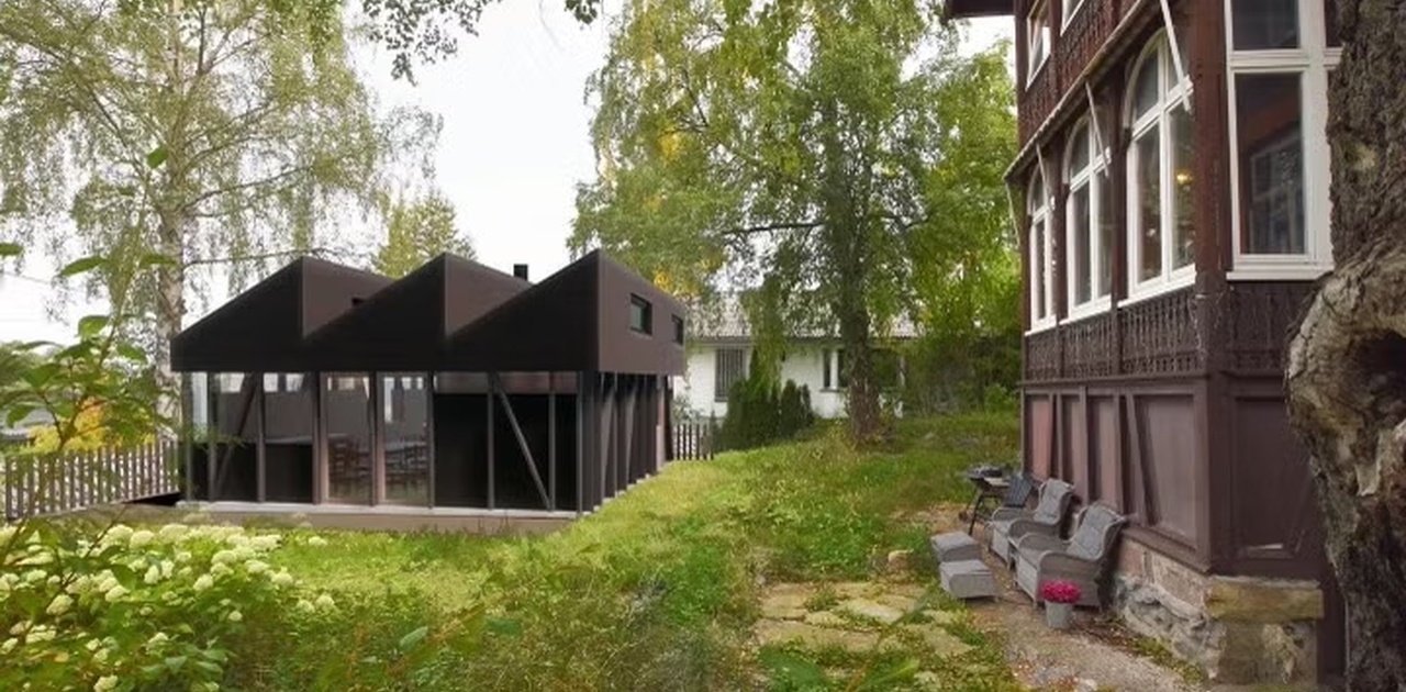 Arkitekttegnet hagehus under oppføring på Ekeberg vurderes leid ut – herlig volum, moderne særpreg og fantastiske lysforhold (Huset ser mindre ut på dette illustrasjonsbildet enn det er i virkeligheten.)