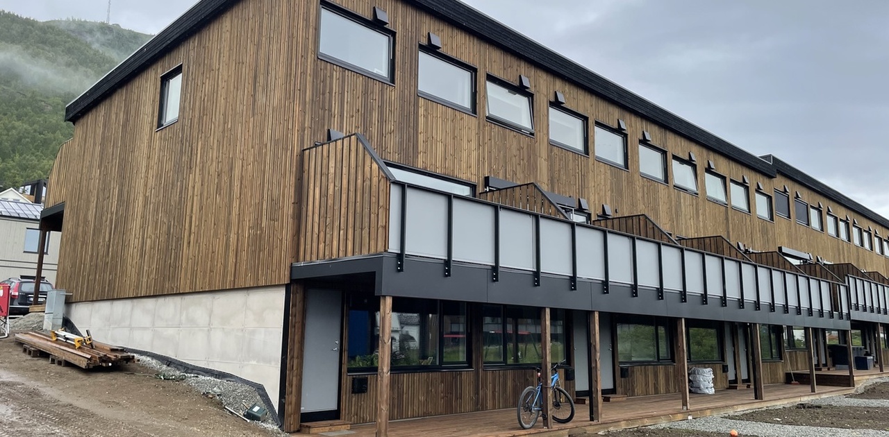 Egen inngang med koselig platt