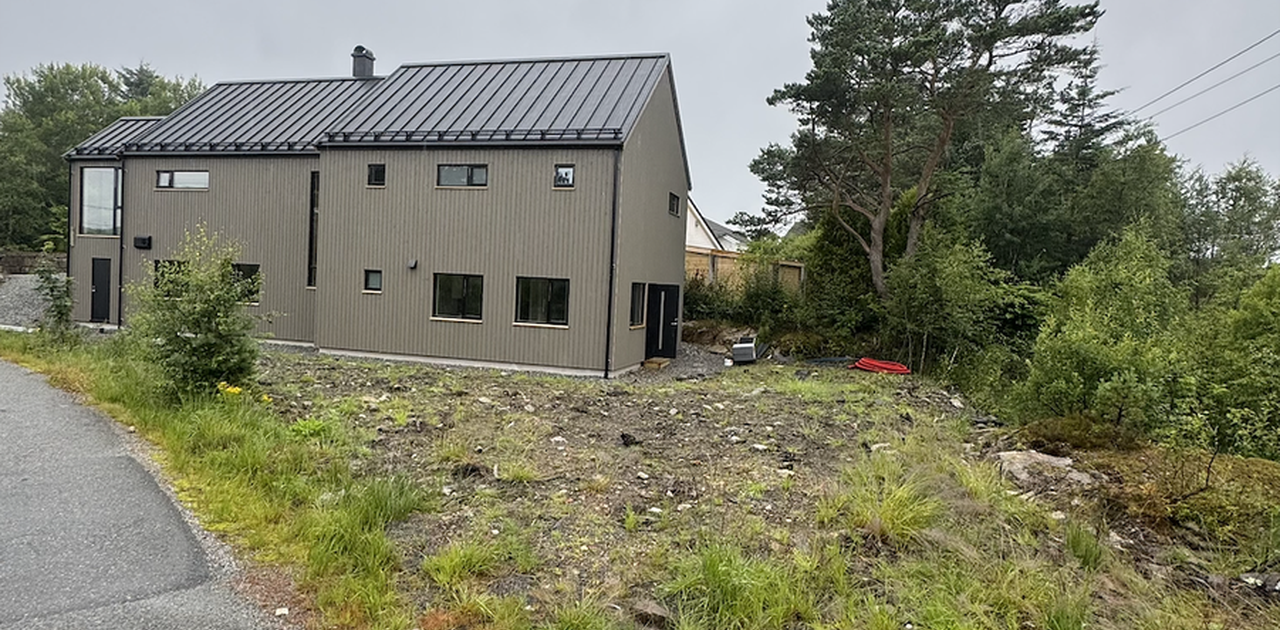 Fasede, inngang høyre side