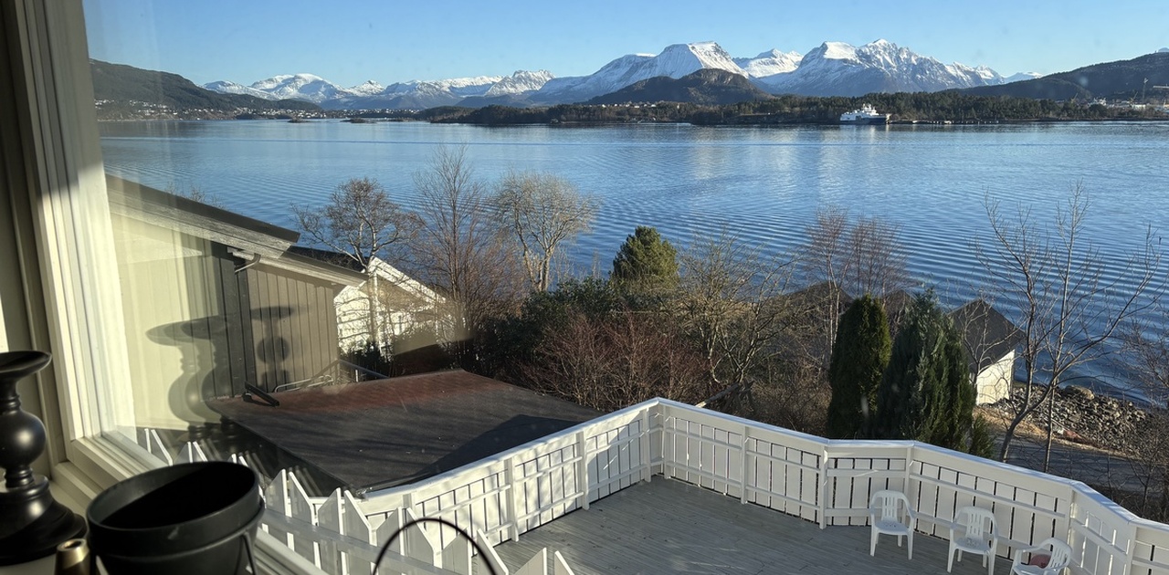 Nydelig utsikt over Borgundfjorden