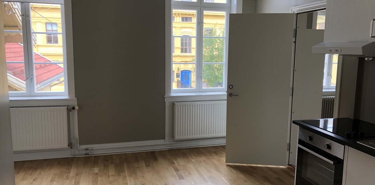H0203 - 31A - 24 kvm - pris kr 12 000 med alt inkludert(strøm, internett, varmtvann og vasking av bad og fellesareal en gang i uken)