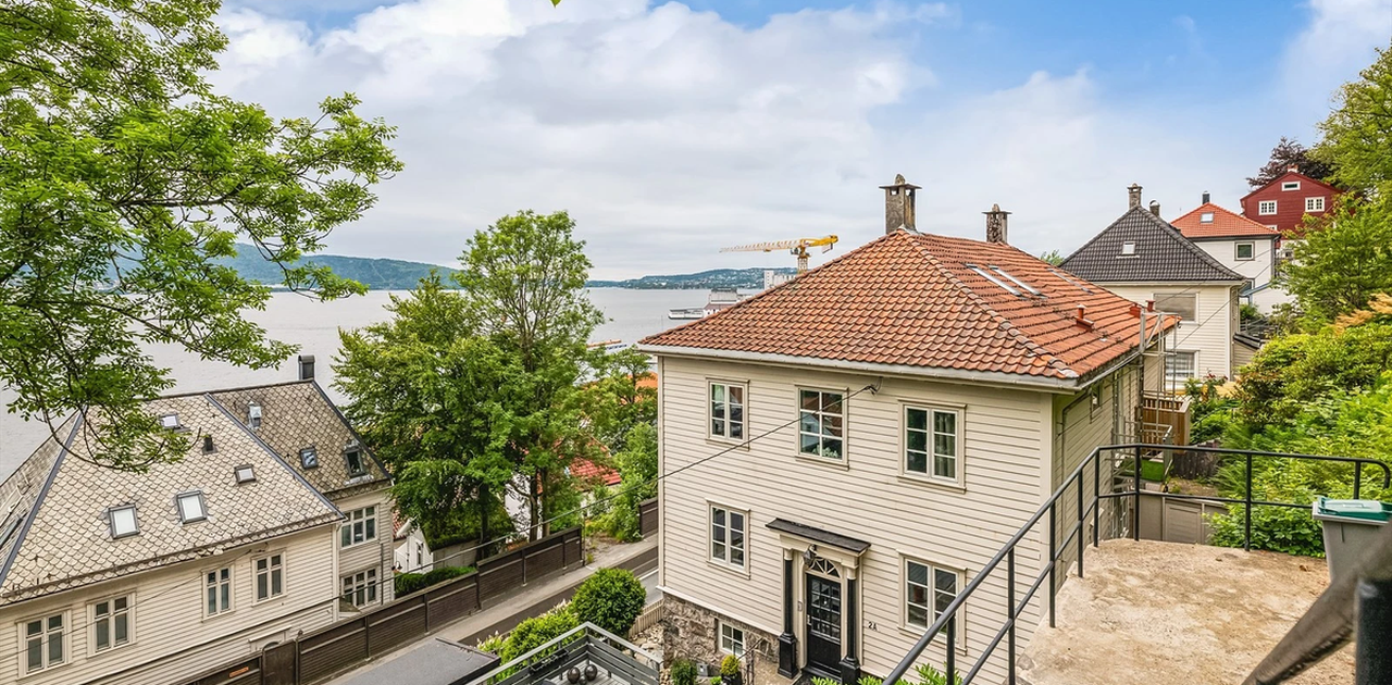 Velkommen til vakre Munkebotn 2A!