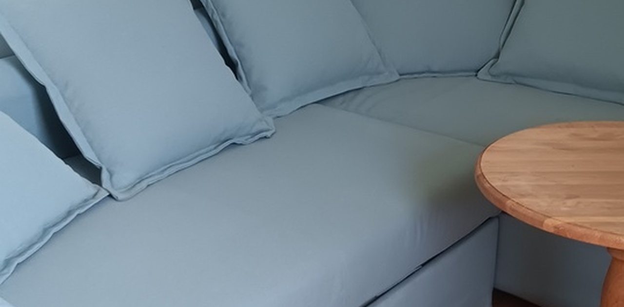 Sovesofa som kan trekkes ut til dobbel seng