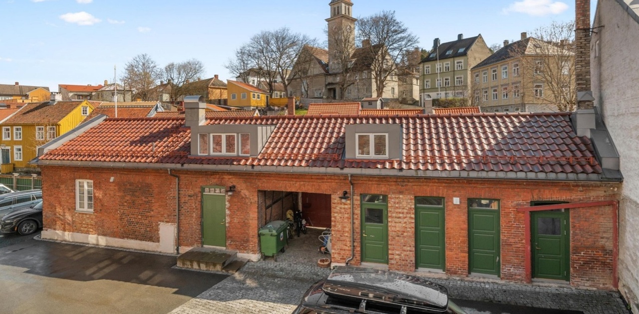 Uteområdet og inngangsparti