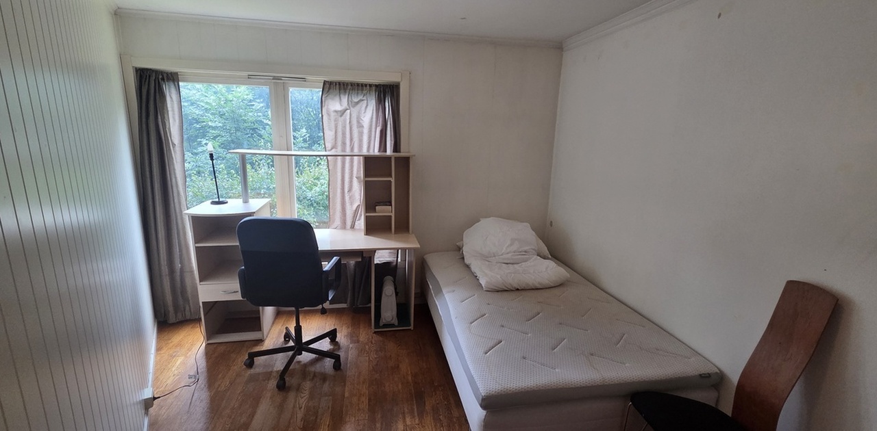 Soverom 5 - 6500 kr - ledig