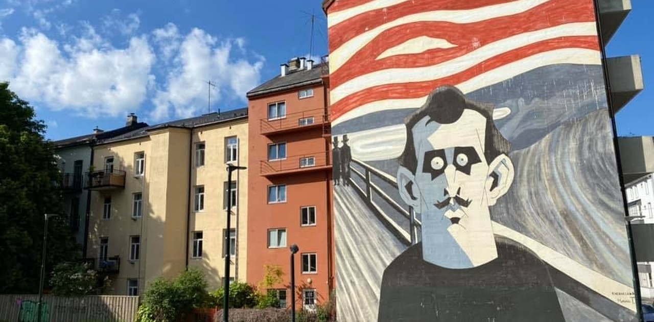 Leiligheten er øverste hjørneleilighet i "Munch-bygningen"