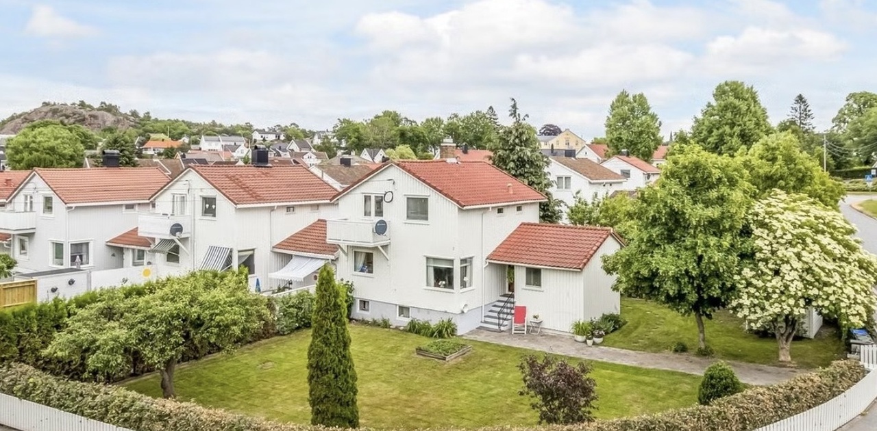 Koselig hus, med stor hage.