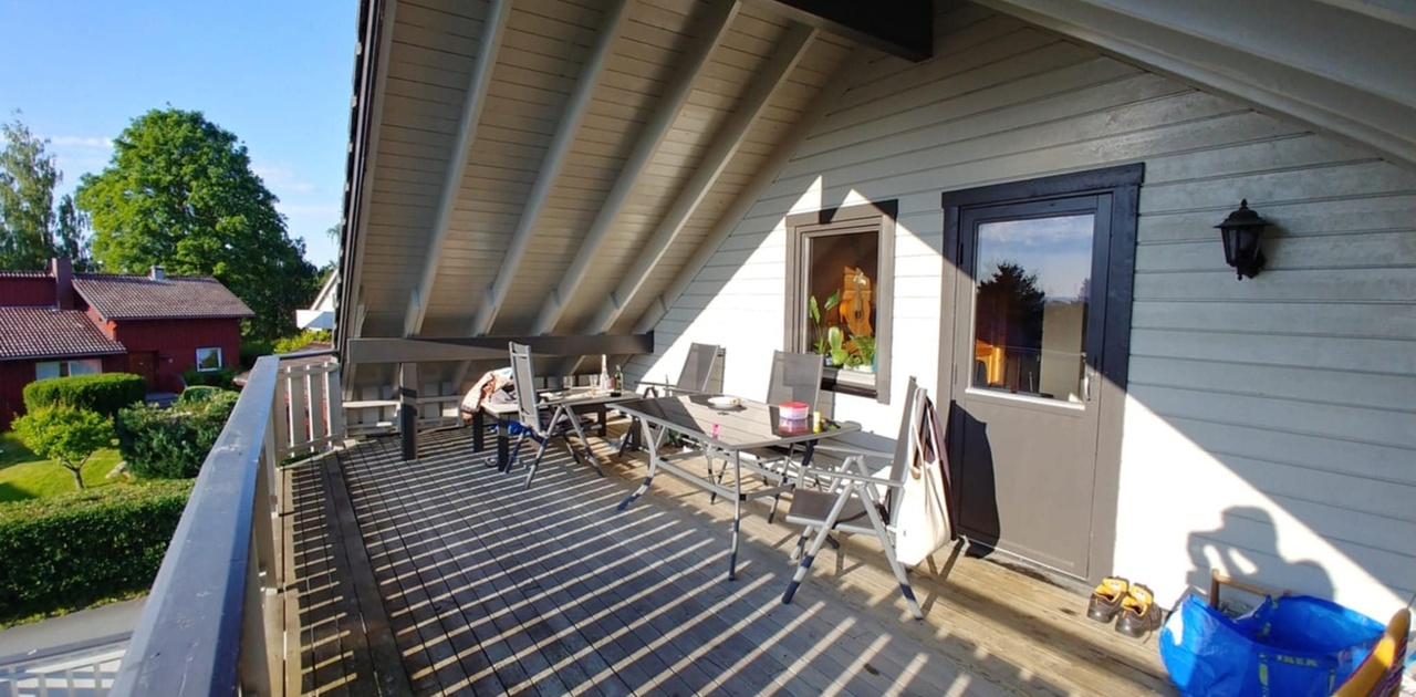 Main balcony, north-west oriented. Perfect for northern lights and sunsets.
