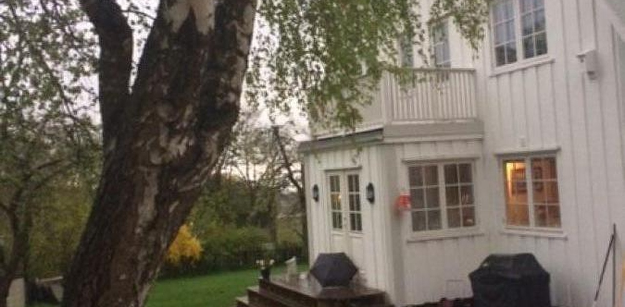 Egen kjeller inngang
